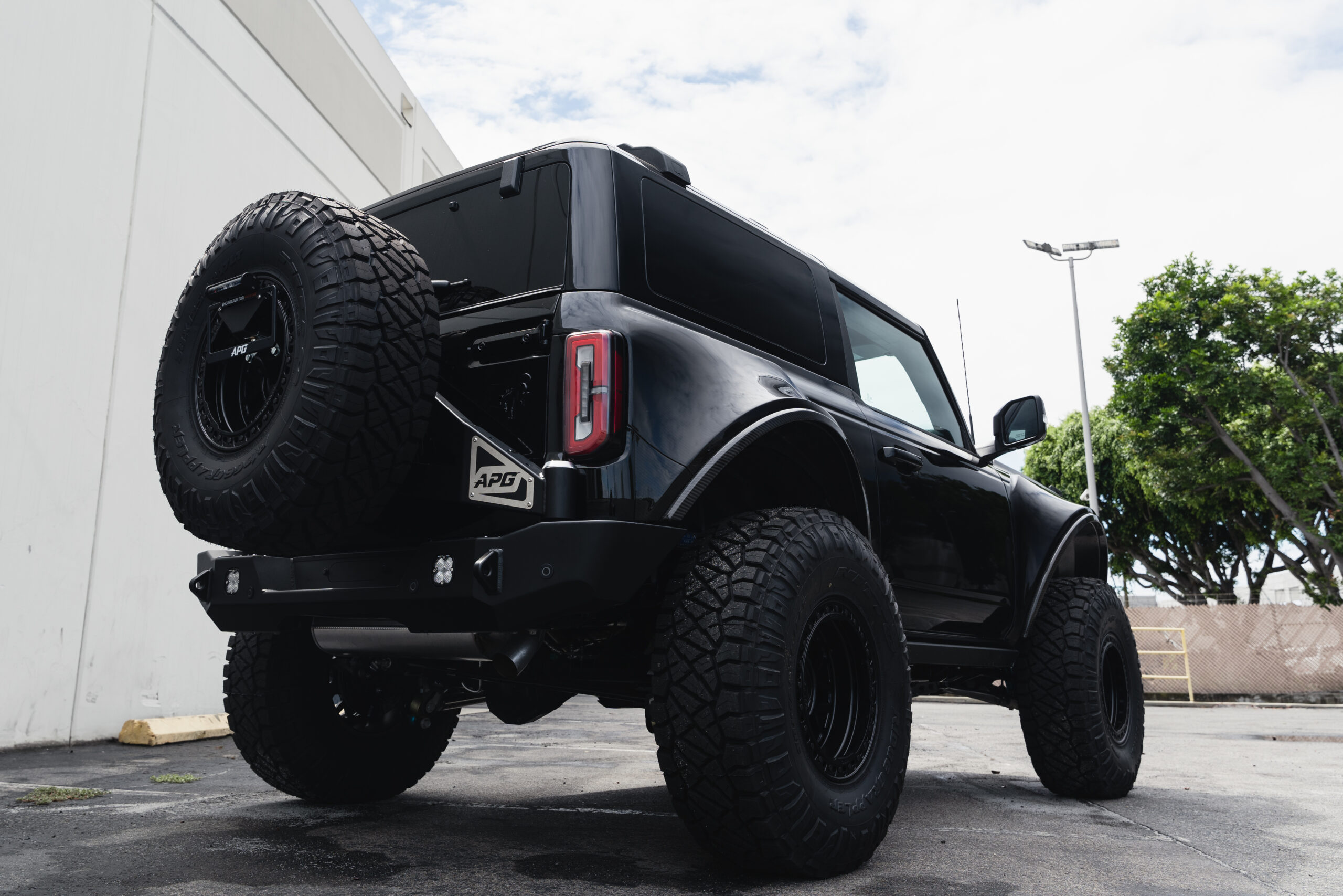 Bronco ProRunner Carbon Fiber Wide Body System (2-door) - Image 28